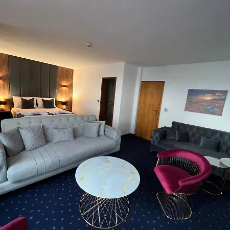 Saint George - Old 3*