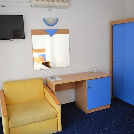 Pensiune Saint George - Old 3*