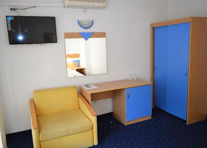 ゲストハウス Saint George - Old 3*