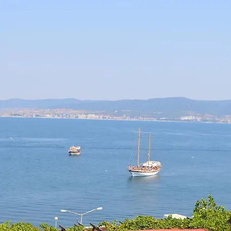 Saint George - Old Gæstehus Nessebar