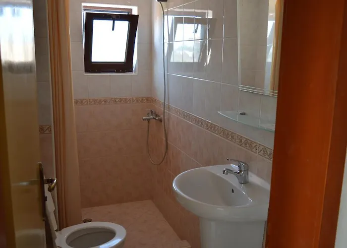 招待所 Saint George - Old 内塞伯尔