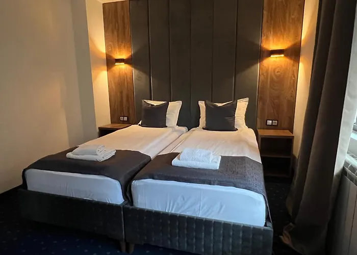 招待所 Saint George - Old 内塞伯尔