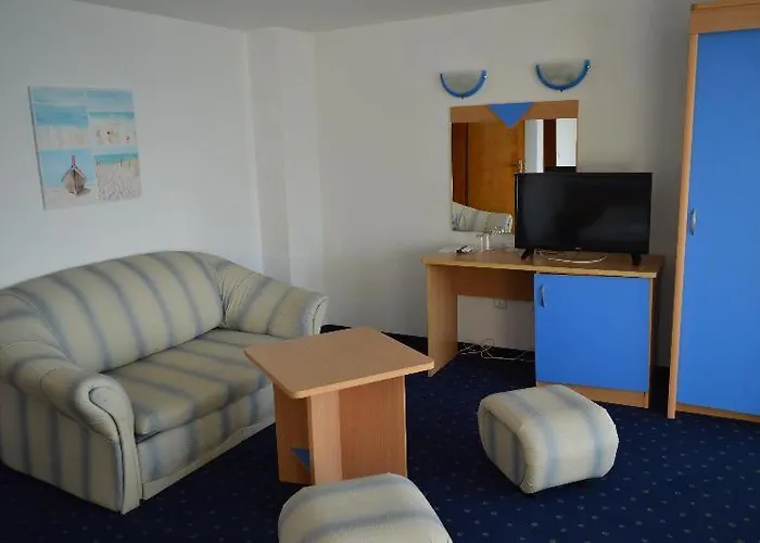 Saint George - Old 内塞伯尔